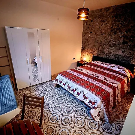 Frühstückspension Dal Micio House-aieta