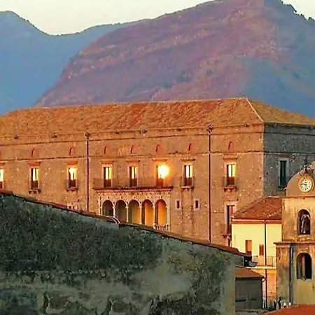 Frühstückspension Dal Micio House-aieta Aieta